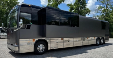 Picture of 2009 Prevost XLII Entertainer Motorcoach