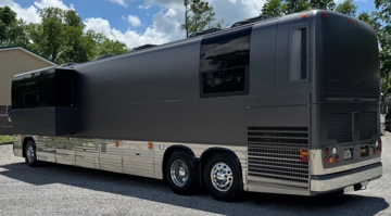 Picture of 2009 Prevost XLII Entertainer Motorcoach