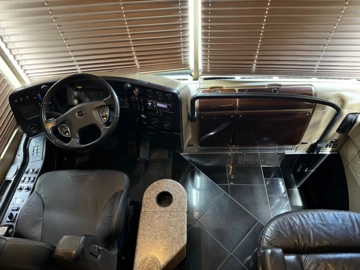 Picture of 2009 Prevost XLII Entertainer Motorcoach