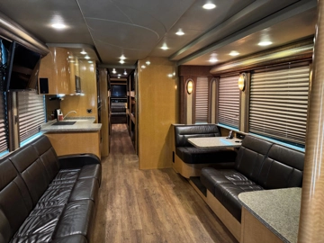 Picture of 2009 Prevost XLII Entertainer Motorcoach