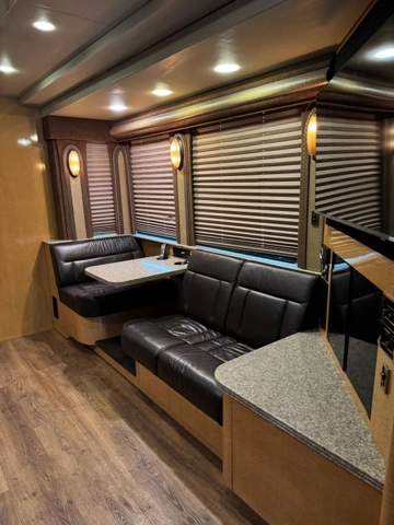 Picture of 2009 Prevost XLII Entertainer Motorcoach