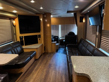 Picture of 2009 Prevost XLII Entertainer Motorcoach