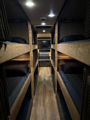 Picture of 2009 Prevost XLII Entertainer Motorcoach
