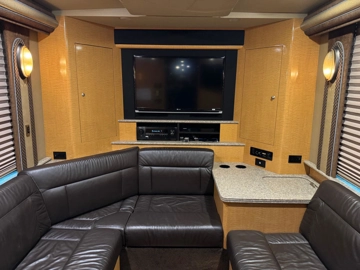 Picture of 2009 Prevost XLII Entertainer Motorcoach