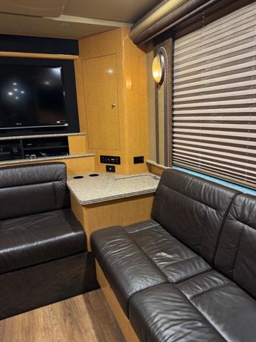 Picture of 2009 Prevost XLII Entertainer Motorcoach