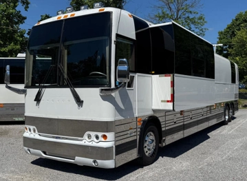 Picture of 2009 Prevost XLII Entertainer Motorcoach