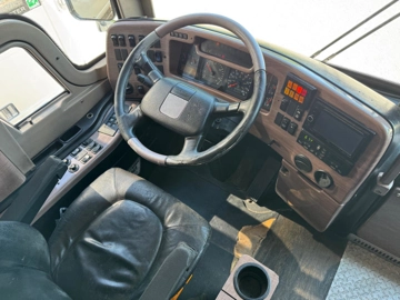 Picture of 2009 Prevost XLII Entertainer Motorcoach