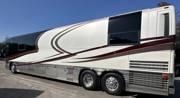 Picture of 2009 Prevost XLII Entertainer Bus Motorhome