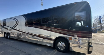 Picture of 2009 Prevost XLII Entertainer Bus Motorhome