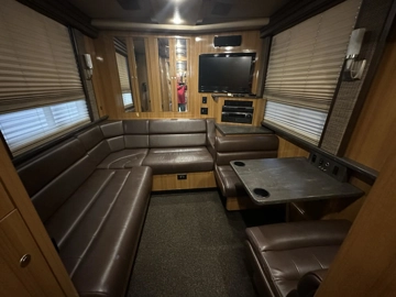 Picture of 2009 Prevost XLII Entertainer Bus Motorhome