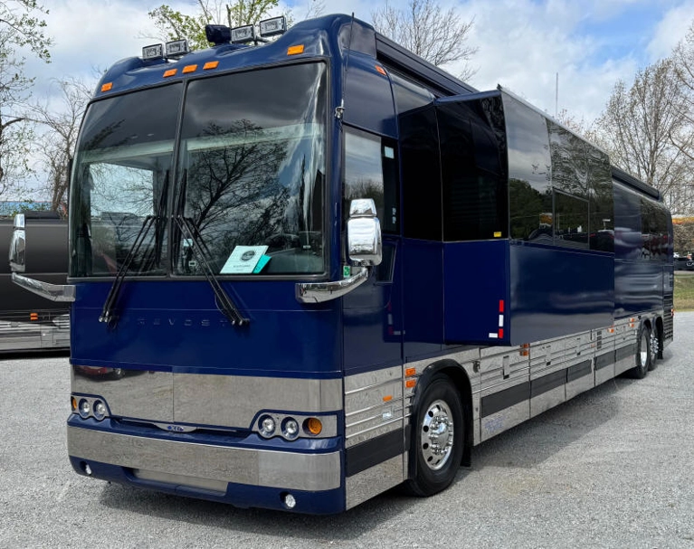Picture of 2008 Prevost Entertainer Motorcoach Conversion