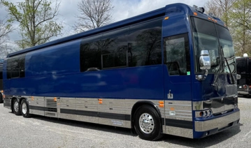 Picture of 2008 Prevost Entertainer Motorcoach Conversion
