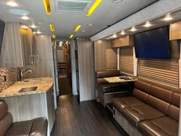 Picture of 2008 Prevost Entertainer Motorcoach Conversion