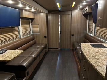 Picture of 2008 Prevost Entertainer Motorcoach Conversion