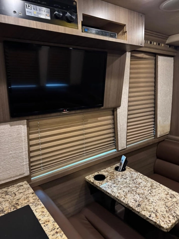 Picture of 2008 Prevost Entertainer Motorcoach Conversion