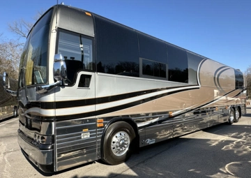 Picture of 2008 Prevost XLII Entertainer Motorcoach Conversion
