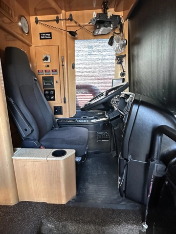 Picture of 2008 Prevost XLII Entertainer Motorcoach Conversion