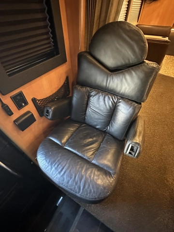 Picture of 2008 Prevost XLII Entertainer Motorcoach Conversion