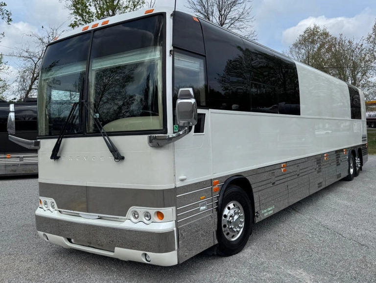 Picture of 2007 Prevost Entertainer Motorcoach