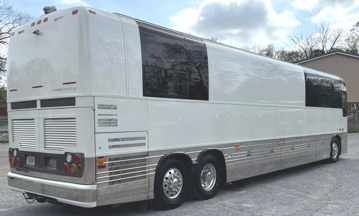 Picture of 2007 Prevost Entertainer Motorcoach