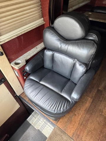 Picture of 2007 Prevost Entertainer Motorcoach