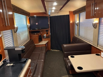 Picture of 2005 Prevost XLII Entertainer Motorcoach
