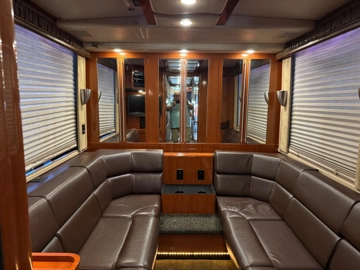 Picture of 2005 Prevost XLII Entertainer Motorcoach