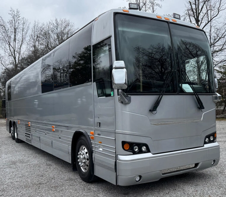 Picture of 2005 Prevost XLII Entertainer Motorcoach Conversion