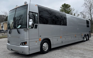 Picture of 2005 Prevost XLII Entertainer Motorcoach Conversion