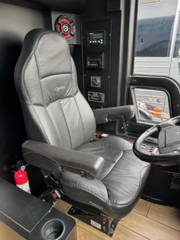 Picture of 2005 Prevost XLII Entertainer Motorcoach Conversion