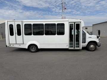 Picture of 2016 Ford E450 ADA Shuttle Bus