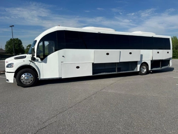 Picture of 2026 Freightliner Summit XL Coach Bus