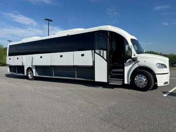 Picture of 2026 Freightliner Summit XL Coach Bus