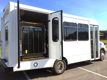 Picture of 2026 Ford E350 STARCRAFT ALLSTAR ADA Shuttle Bus