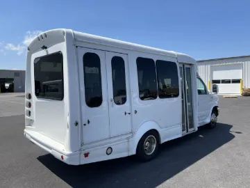 Picture of 2016 Ford E350 Starcraft Shuttle Bus
