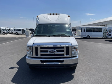 Picture of 2016 Ford E350 Starcraft Shuttle Bus
