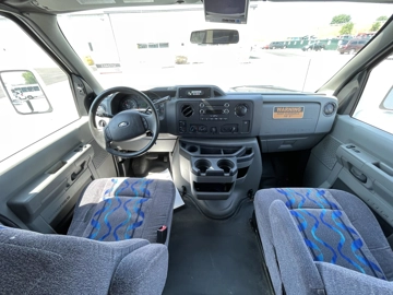 Picture of 2016 Ford E350 Starcraft Shuttle Bus