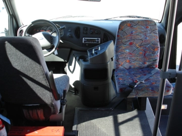 Picture of 2004 Ford E-450 Shuttle Bus