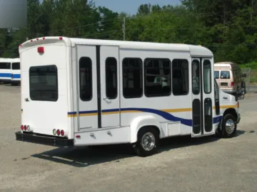 Picture of 2001 Ford E-350 ADA Shuttle Bus