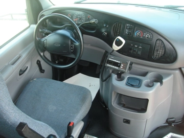 Picture of 2001 Ford E-350 ADA Shuttle Bus