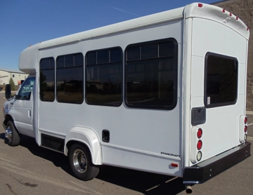Picture of 2005 Ford Starcraft Starlite ADA Shuttle Bus