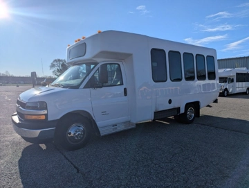 Picture of 2025 Chevrolet Diamond Shuttle Bus