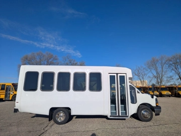 Picture of 2025 Chevrolet Diamond Shuttle Bus