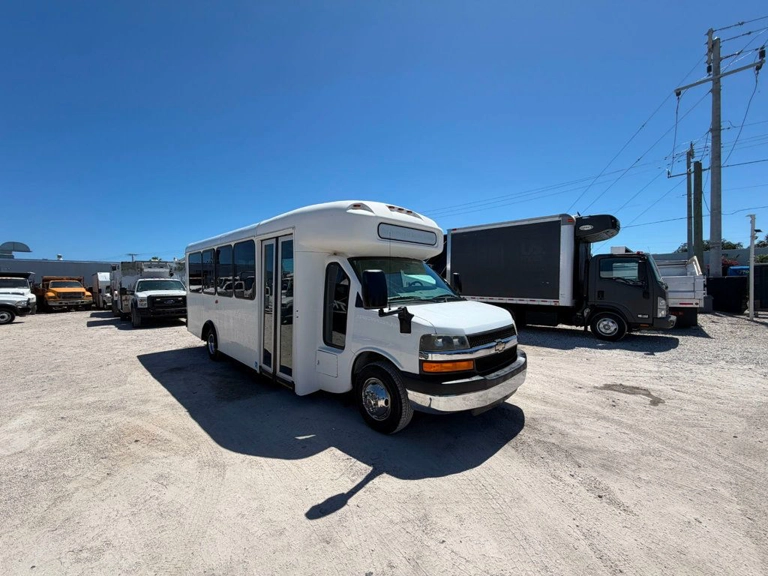 Picture of 2013 Chevrolet Express 4500 Arboc 23P