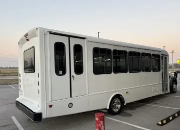 2021 Ford Super Duty F-550 Bus Transit Bus