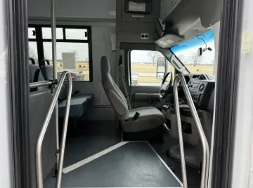2014 Ford E-450 Blue Bird 12P ADA