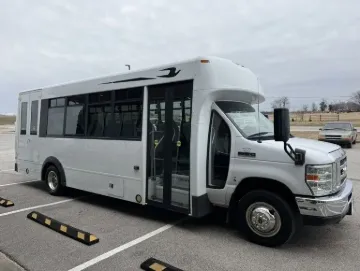 2014 Ford E-450 Blue Bird 12P ADA