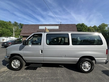 Picture of 2014 Ford E-250 Passenger Van