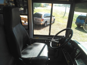 Picture of 2004 Thomas HDX ER School Bus