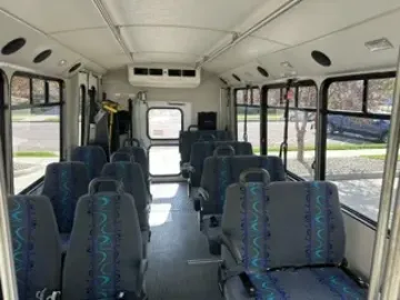 2013 Ford E-450 14P ADA